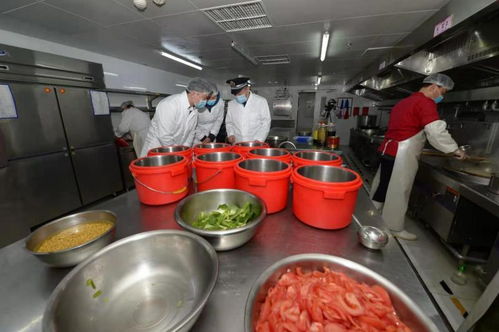 通州區(qū)學(xué)校食堂食品安全檢查全覆蓋 保障學(xué)生餐飲管理